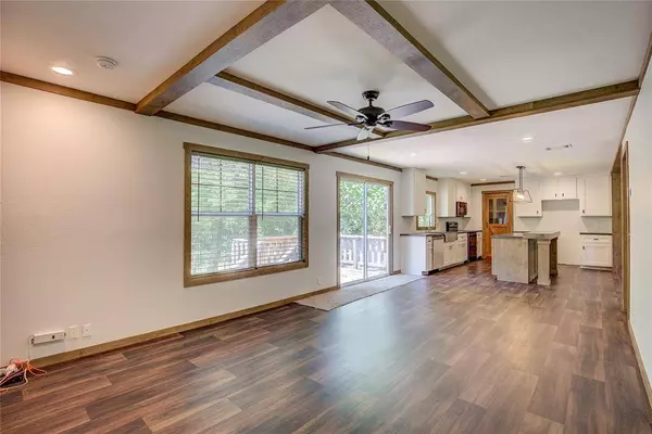 3910 High Land Drive, Lone Oak, TX 75453