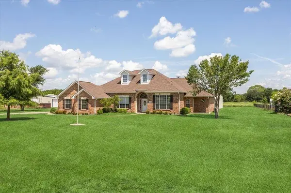 1062 Savannah Lane, Oak Ridge, TX 75142
