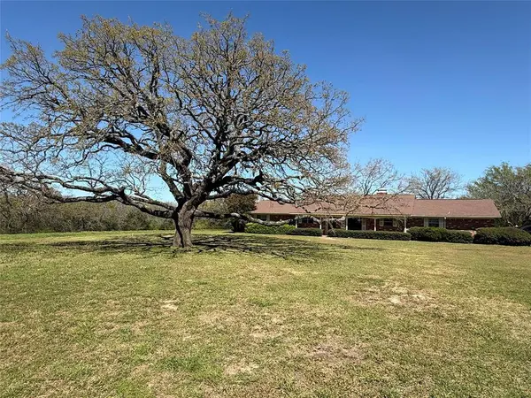 600 Vz County Road 3528, Wills Point, TX 75169