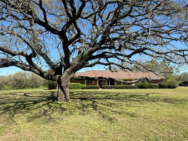 600 Vz County Road 3528, Wills Point, TX 75169