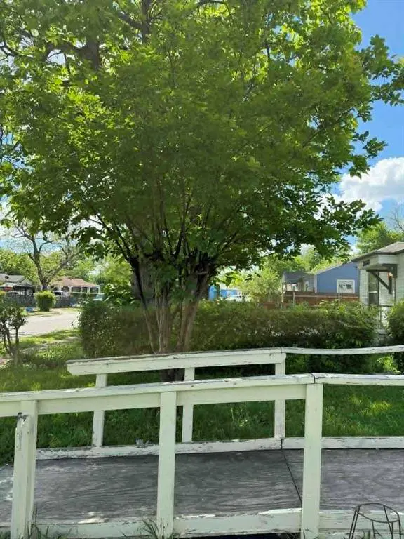 2671 Moffatt Avenue, Dallas, TX 75216