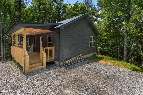80 Oak Knob DR, Murphy, NC 28906