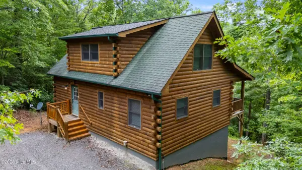 235 Huntington CIR