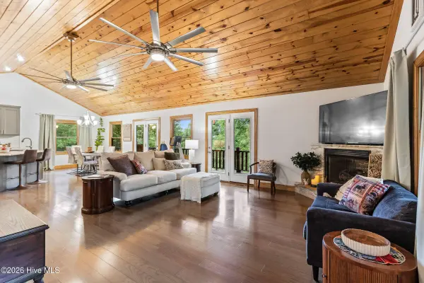 380 Bear TRL, Murphy, NC 28906