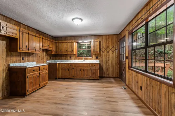 33 Hundred Acre Woods DR, Murphy, NC 28906