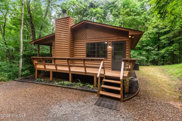 33 Hundred Acre Woods DR, Murphy, NC 28906