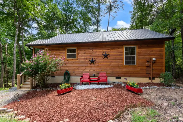 225 Dawsons LN, Murphy, NC 28906