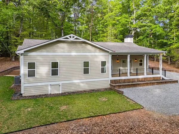 52 Honeysuckle DR, Blairsville, GA 30512