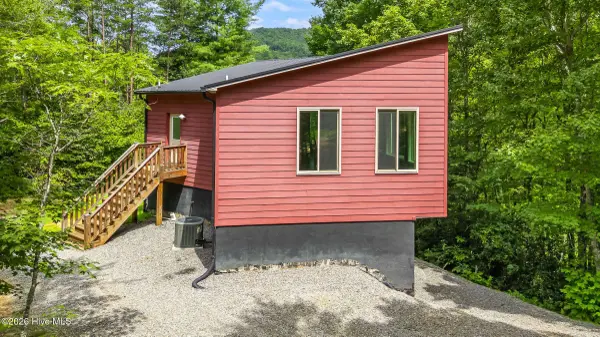 275 Peachtree Mountain Estates RD, Murphy, NC 28906