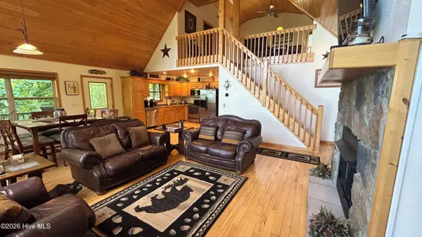 660 Buck Ridge DR, Murphy, NC 28906