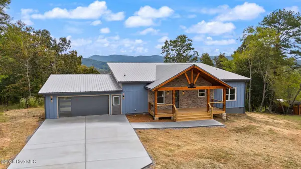 72 Hickory Nut LN, Murphy, NC 28906
