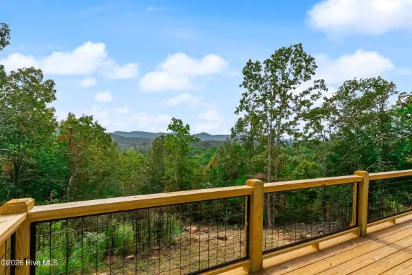 72 Hickory Nut LN, Murphy, NC 28906