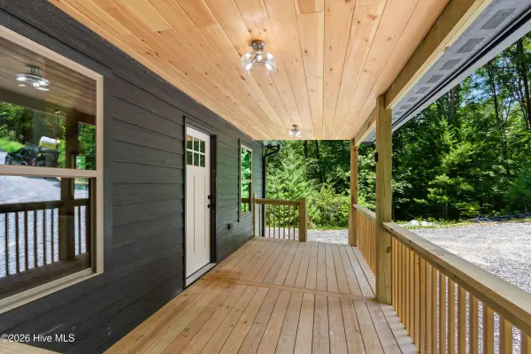 80 Oak Knob DR, Murphy, NC 28906