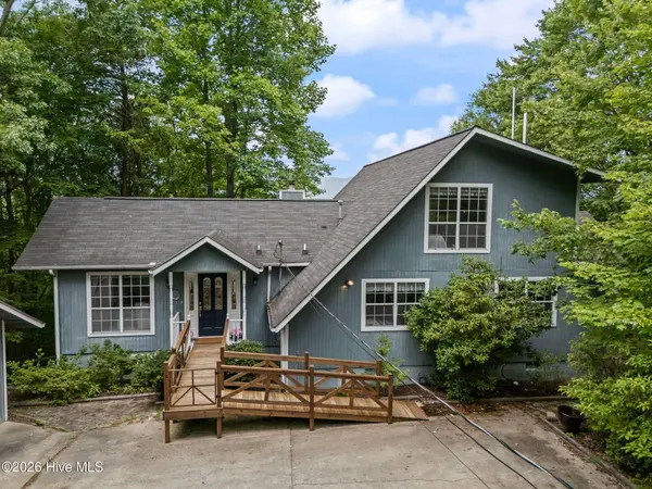 181 Rice LN, Marble, NC 28905