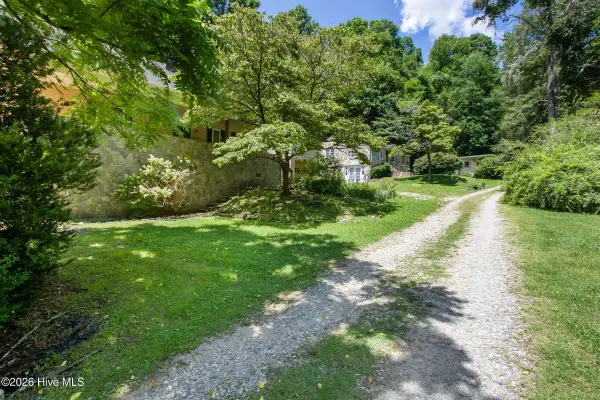 95 Cherokee AVE, Andrews, NC 28901
