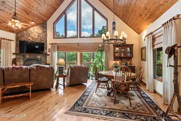 390 Timberwood Hills RD, Murphy, NC 28906