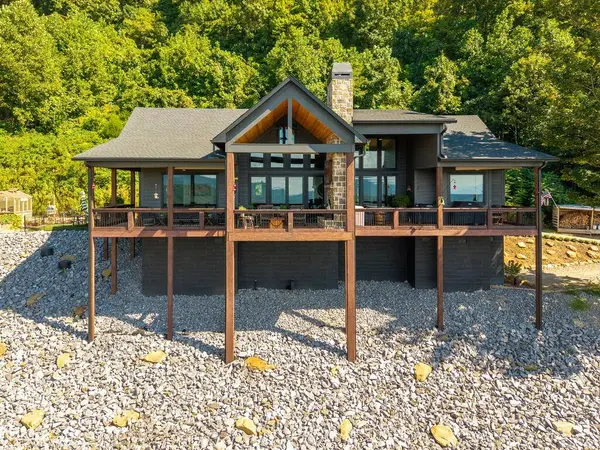 100 Little Den Lane, Murphy, NC 28906