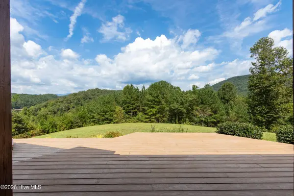 138 Foothill Estates LN, Murphy, NC 28906