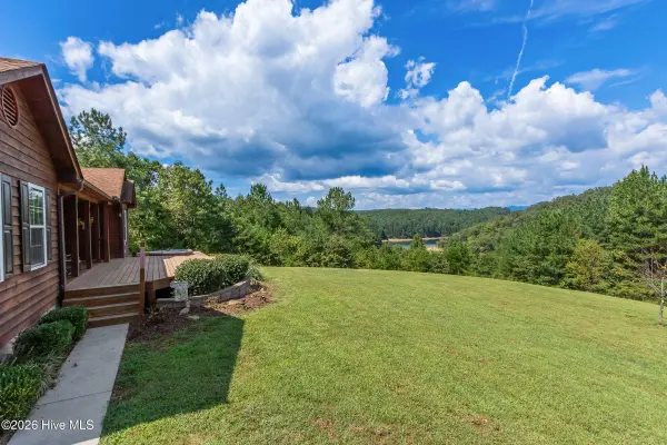 138 Foothill Estates LN, Murphy, NC 28906