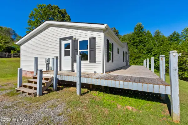 258 Bobcat LN, Warne, NC 28909