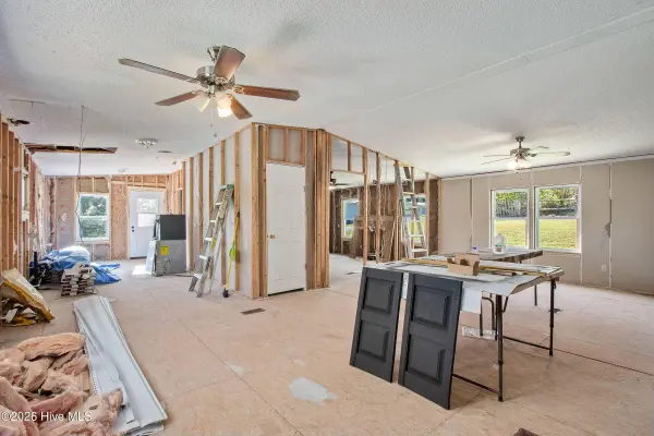 258 Bobcat LN, Warne, NC 28909