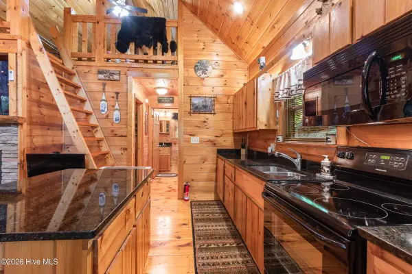 167 Lemon Drop LN, Murphy, NC 28906