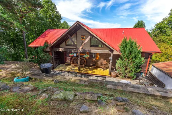 1608 Cardinal RD, Murphy, NC 28906