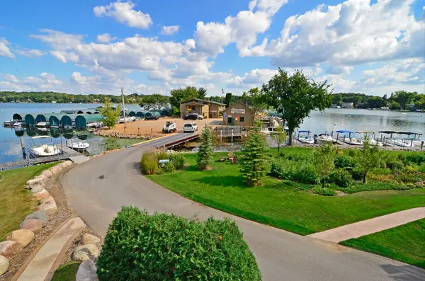 Minnetonka - Lake View