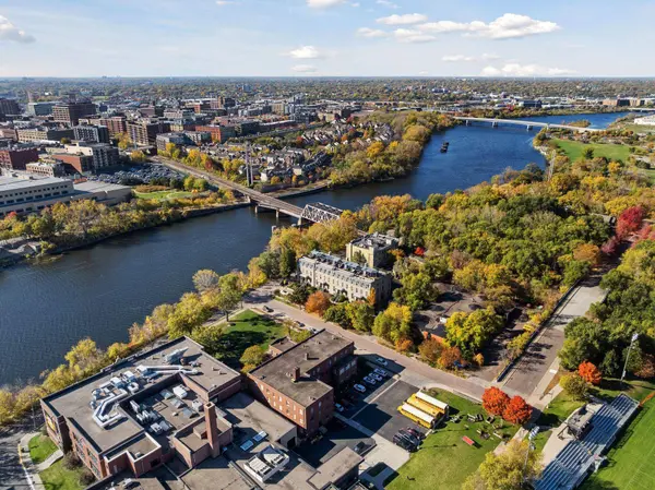 8 Grove ST #8B, Minneapolis, MN 55401