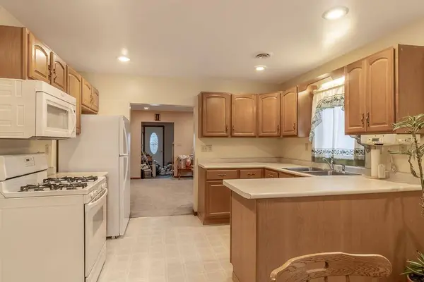 421 S Murphy ST, Lake Crystal, MN 56055