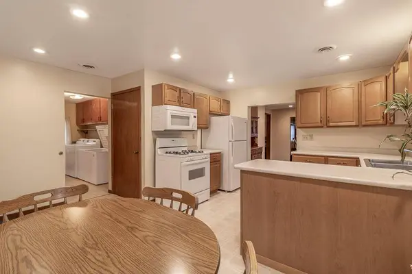 421 S Murphy ST, Lake Crystal, MN 56055