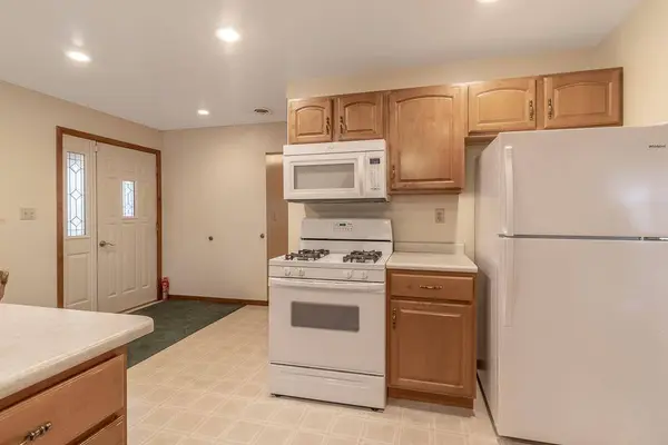 421 S Murphy ST, Lake Crystal, MN 56055