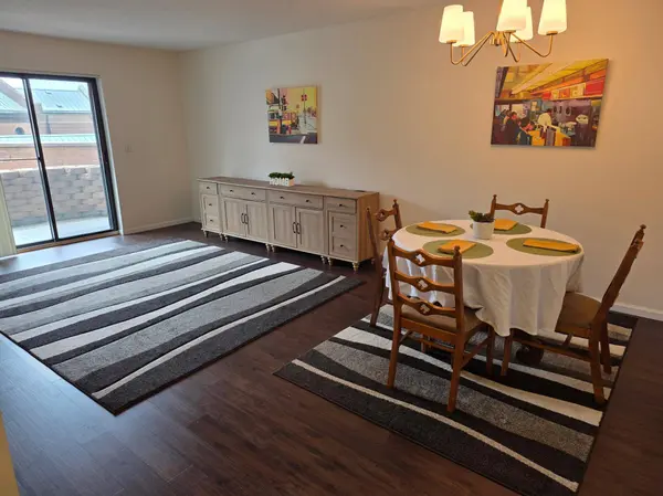 78 10th ST E #406, Saint Paul, MN 55101