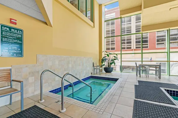 78 10th ST E #406, Saint Paul, MN 55101