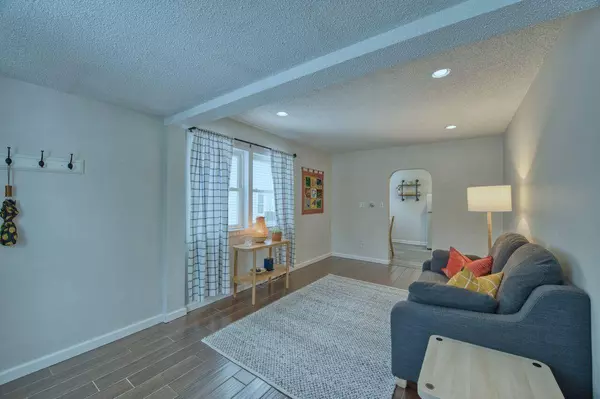 1521 15th AVE E, Hibbing, MN 55746