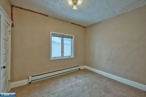 414 9th Ave S, Virginia, MN 55792