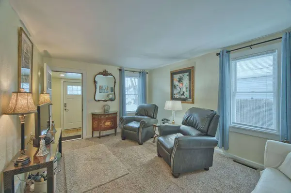 114 E 17th ST, Hibbing, MN 55746