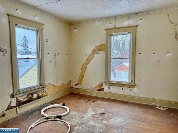 505 8 1/2 St. S, Virginia, MN 55792