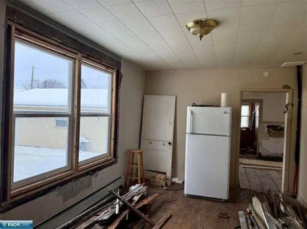 922 S 5th Ave, Virginia, MN 55792