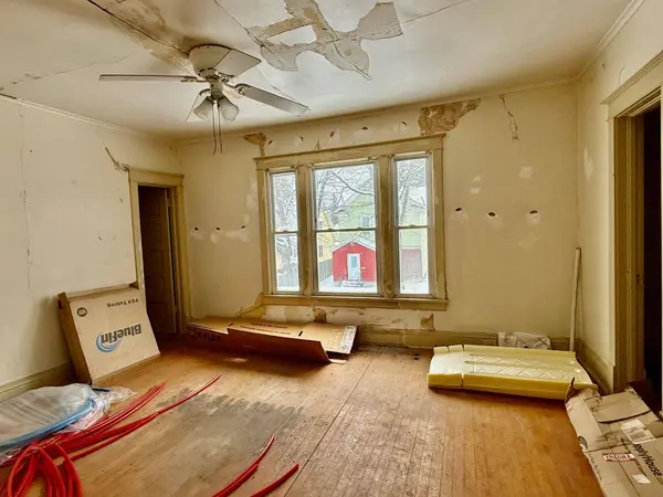 505 8 1/2 ST S, Virginia, MN 55792