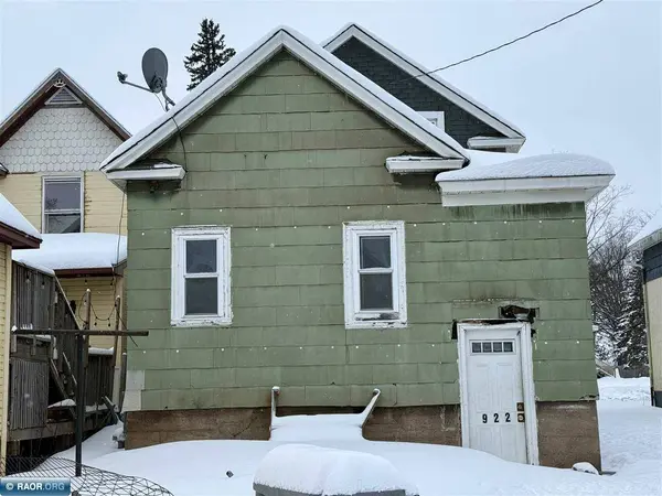 922 S 5th Ave, Virginia, MN 55792