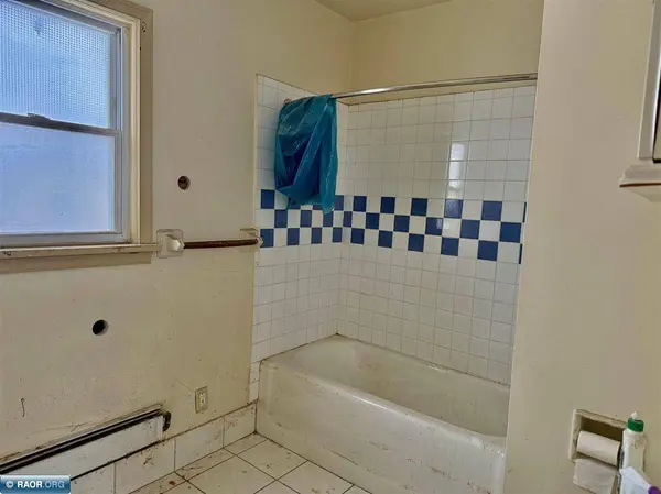 505 8 1/2 St. S, Virginia, MN 55792