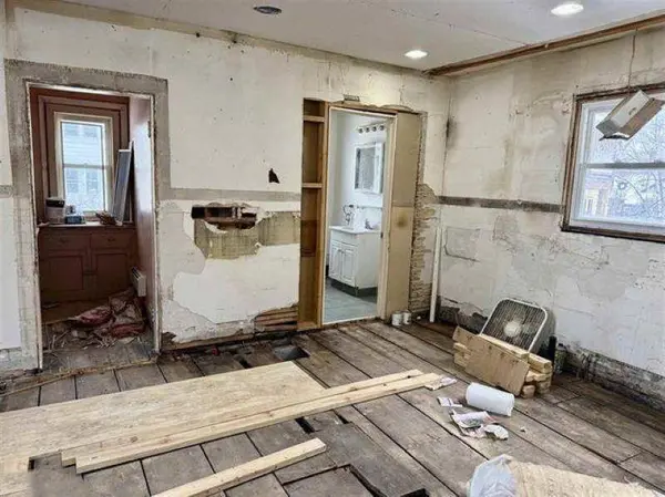 922 S 5th AVE, Virginia, MN 55792