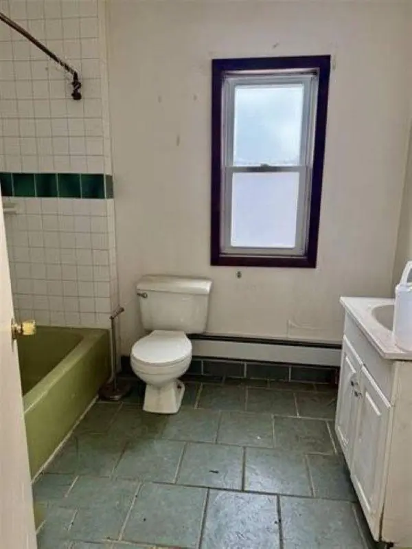 922 S 5th Ave, Virginia, MN 55792