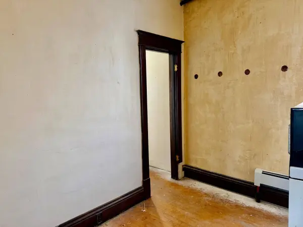 208 5th St S, Virginia, MN 55792