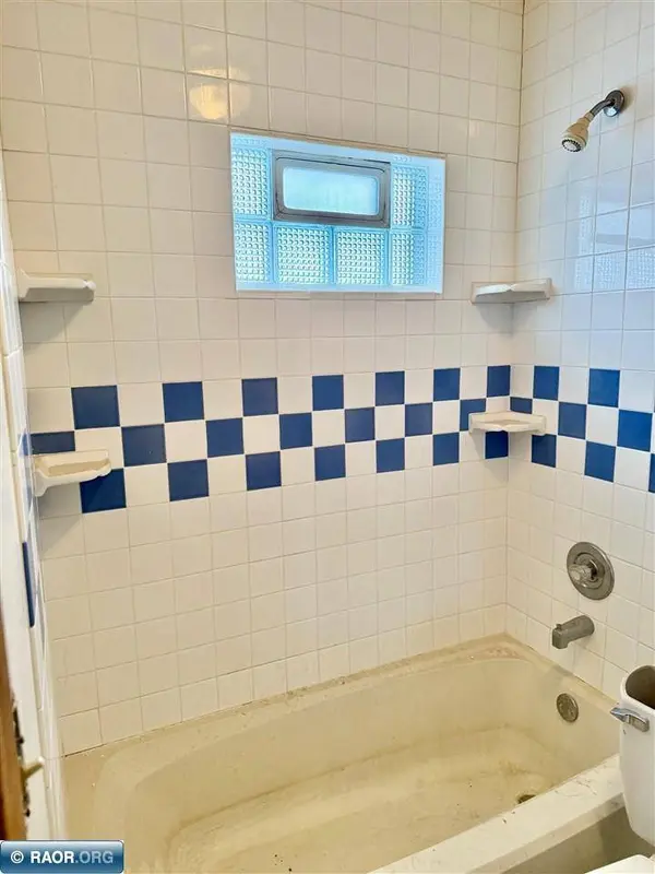 208 5th St S, Virginia, MN 55792