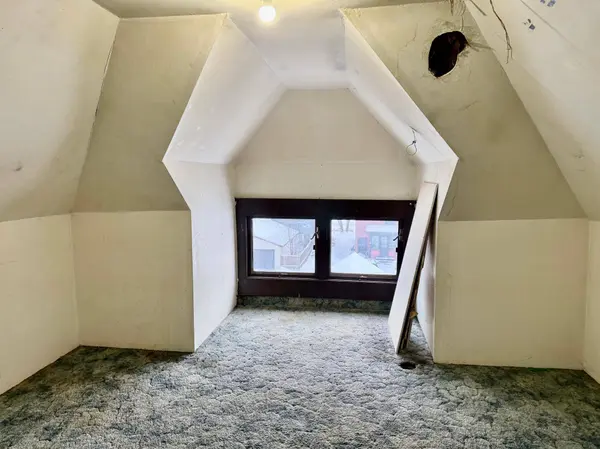 208 5th ST S, Virginia, MN 55792