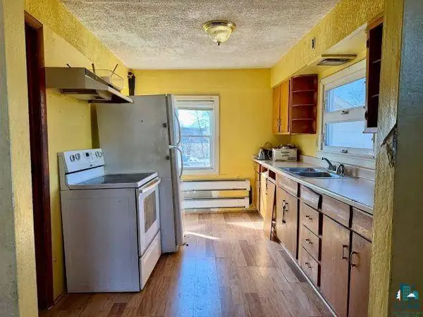 526 S 12th St, Virginia, MN 55792