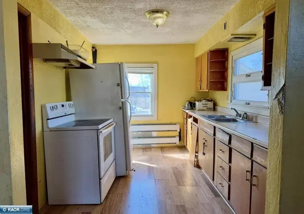 526 12th St S, Virginia, MN 55792