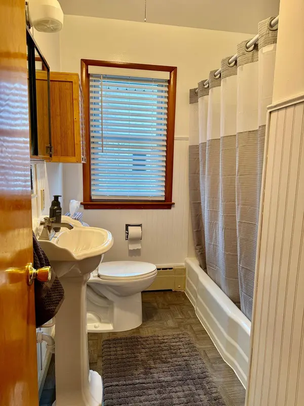 211 10th ST NW, Chisholm, MN 55719